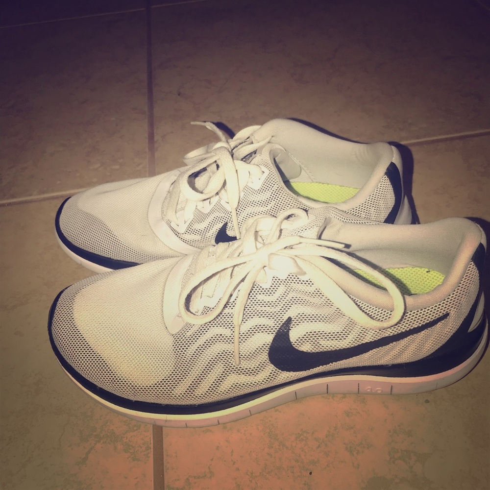 Black & White Nike Free 4.0!